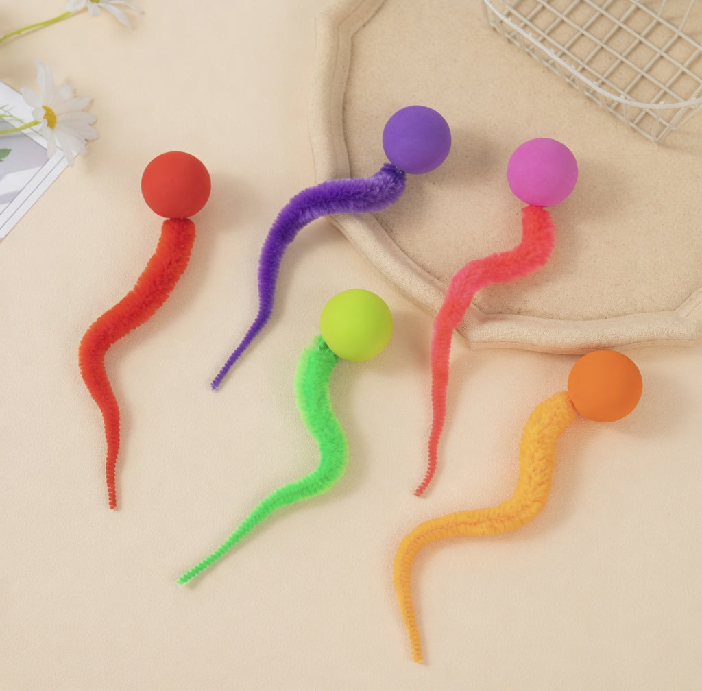 Premium Cat Toy – 5 Fuzzy Wiggly Balls (Multi-Color)